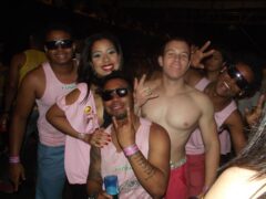 Oktober 10 Anos